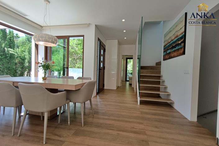 Image No.9-Villa de 4 chambres à vendre à Orihuela Costa