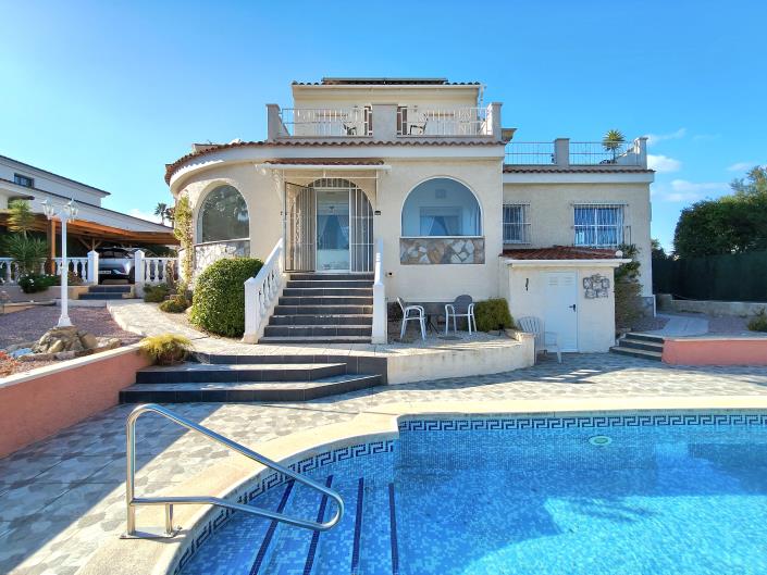 Image No.4-4 Bed Villa / Detached for sale