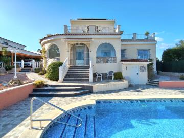 5c636992-3243-4b5c-bad5-3a5914092608