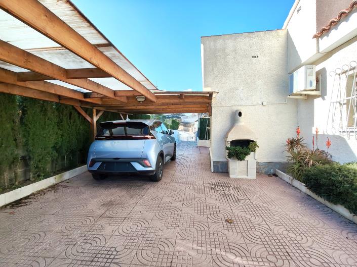 Image No.37-4 Bed Villa / Detached for sale