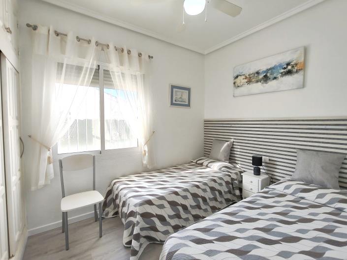 Image No.23-4 Bed Villa / Detached for sale