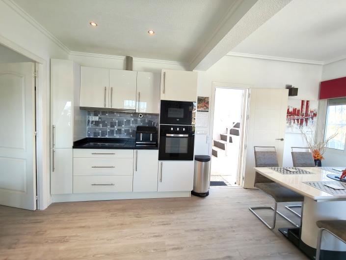 Image No.19-4 Bed Villa / Detached for sale