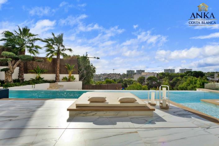 Image No.8-Villa de 4 chambres à vendre à Las Colinas Golf