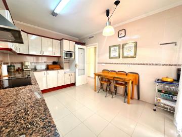 0770c6d2-7016-4aed-806a-79636830a06a