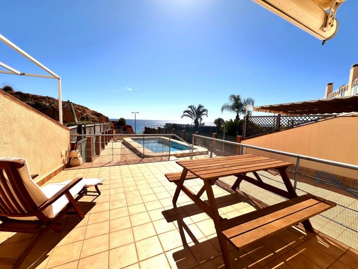 Image No.23-4 Bed Townhouse for sale