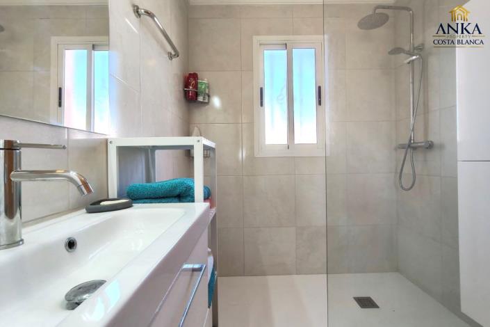 Image No.27-2 Bed Townhouse for sale