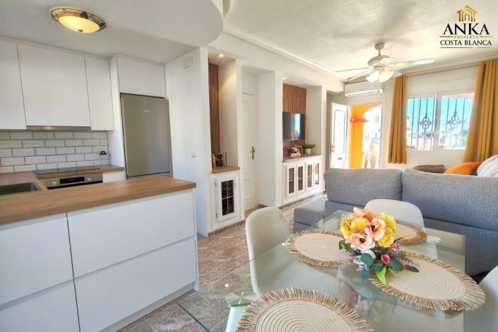 Image No.9-2 Bed Townhouse for sale