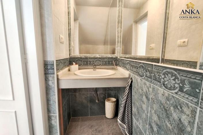 Image No.29-2 Bed Townhouse for sale