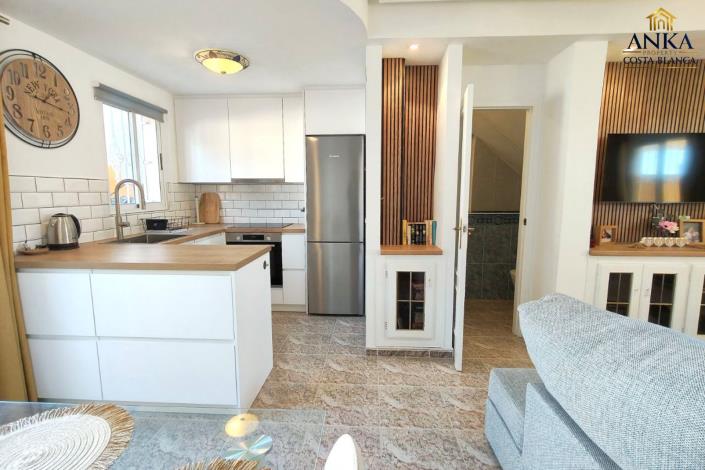 Image No.13-2 Bed Townhouse for sale