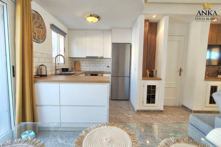 Image No.15-2 Bed Townhouse for sale