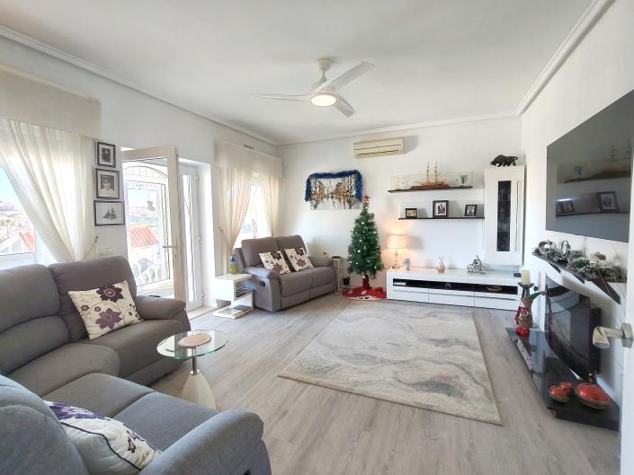 Image No.6-4 Bed Villa / Detached for sale