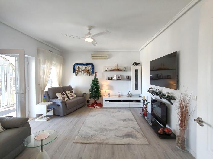 Image No.9-4 Bed Villa / Detached for sale