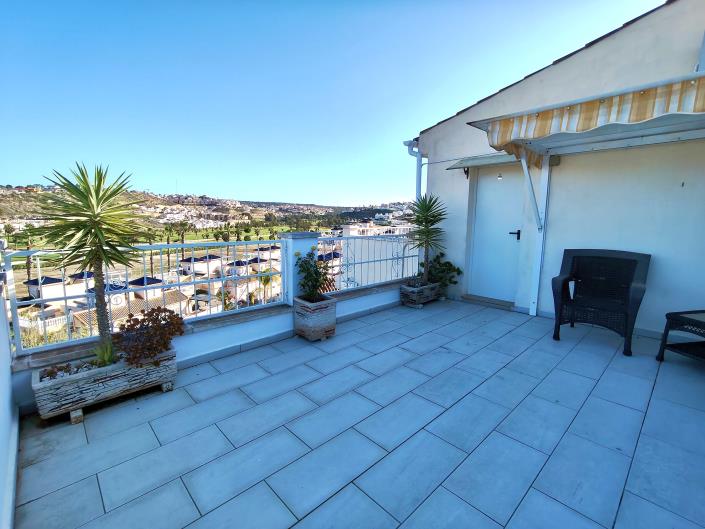 Image No.39-4 Bed Villa / Detached for sale