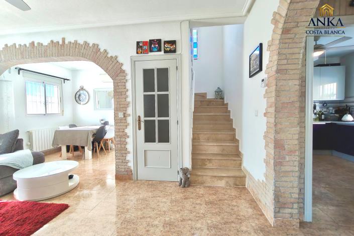 Image No.8-4 Bed Villa / Detached for sale