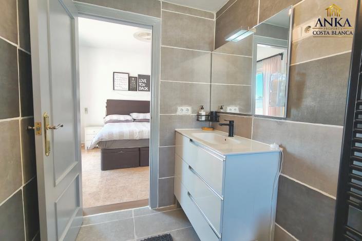 Image No.26-4 Bed Villa / Detached for sale