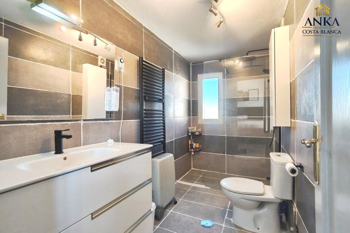 Image No.25-4 Bed Villa / Detached for sale