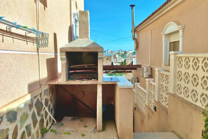 Image No.16-3 Bed Villa / Detached for sale