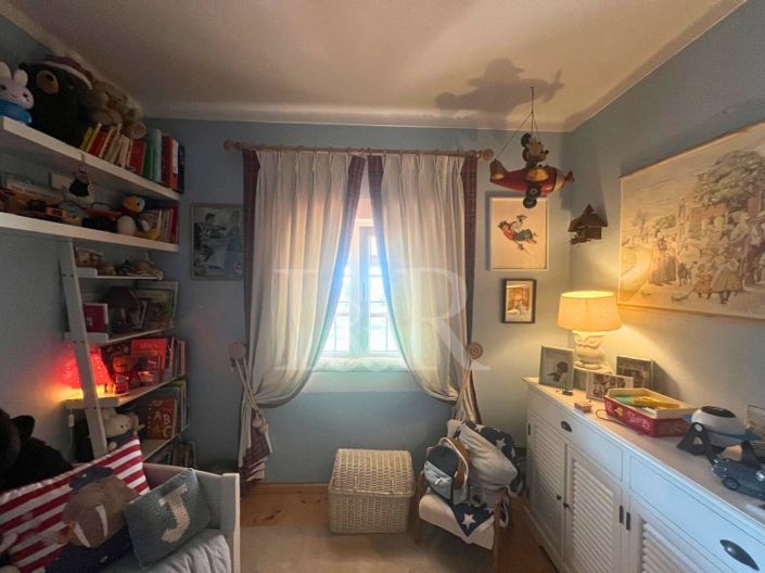 Image No.17-5 Bed Farmhouse for sale