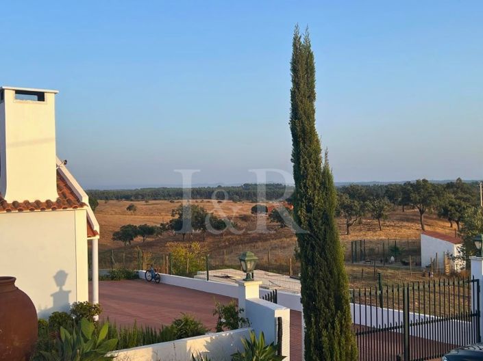 Image No.31-5 Bed Farmhouse for sale