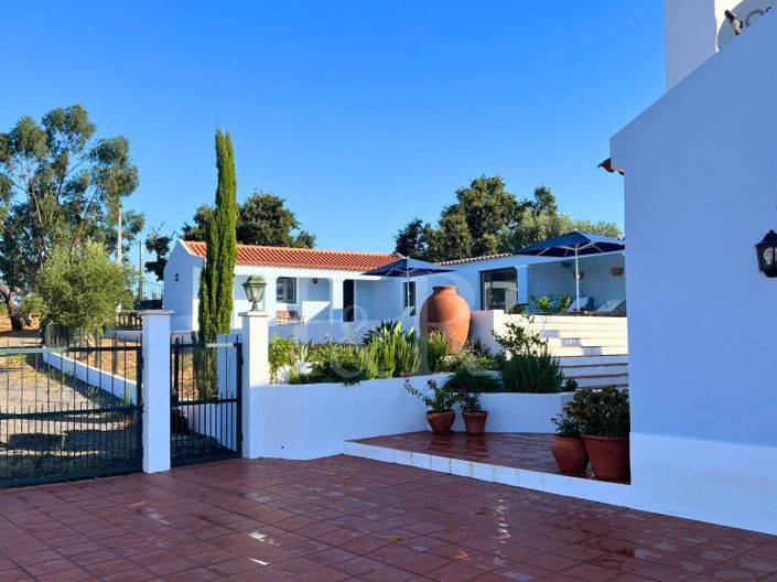 Image No.5-5 Bed Farmhouse for sale