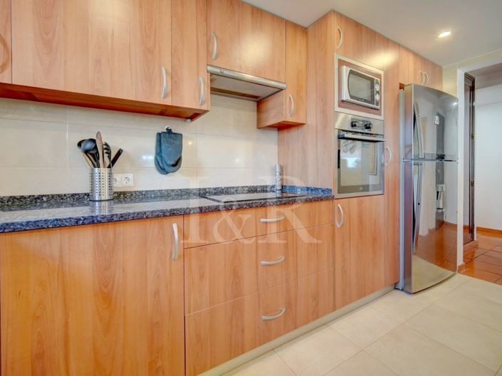 Image No.12-2 Bed House for sale