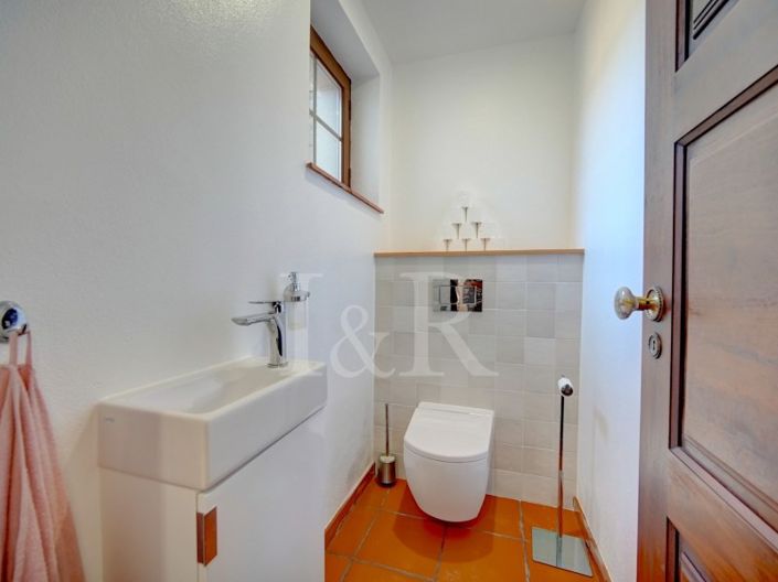 Image No.28-2 Bed House for sale