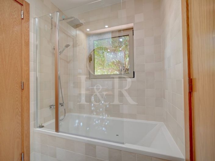 Image No.47-2 Bed House for sale