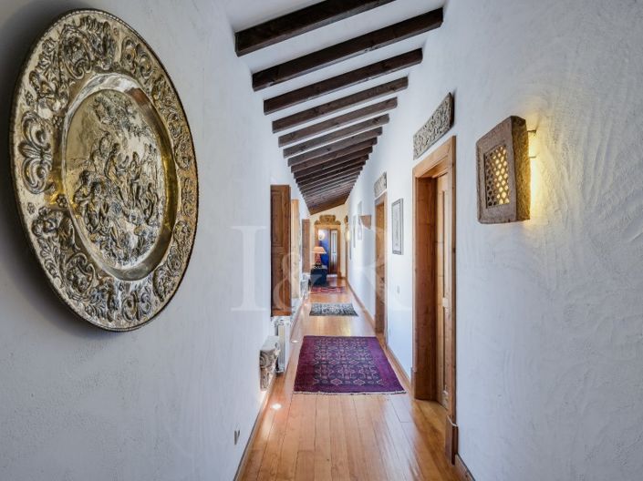 Image No.28-6 Bed Farmhouse for sale