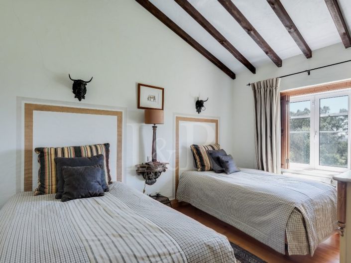 Image No.34-6 Bed Farmhouse for sale