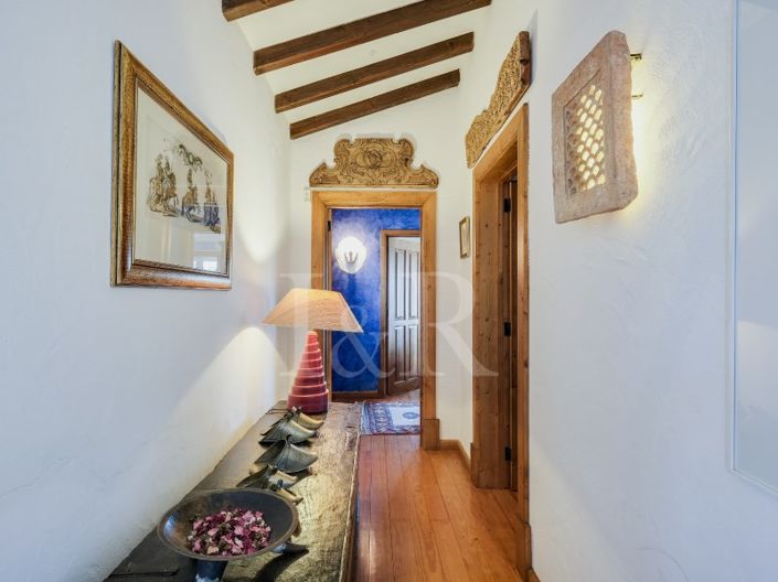 Image No.35-6 Bed Farmhouse for sale