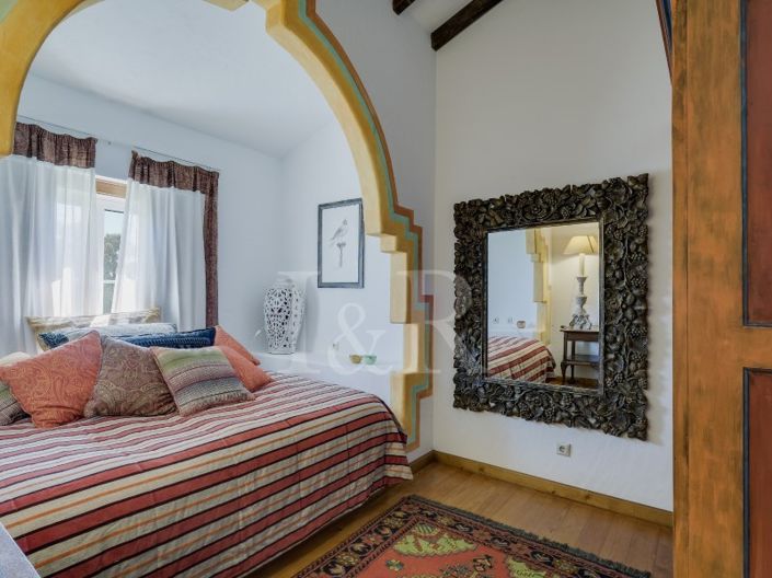 Image No.37-6 Bed Farmhouse for sale