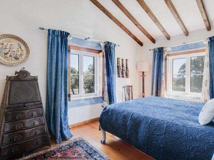 Image No.40-6 Bed Farmhouse for sale