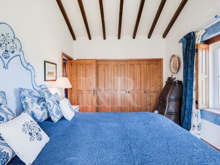 Image No.41-6 Bed Farmhouse for sale