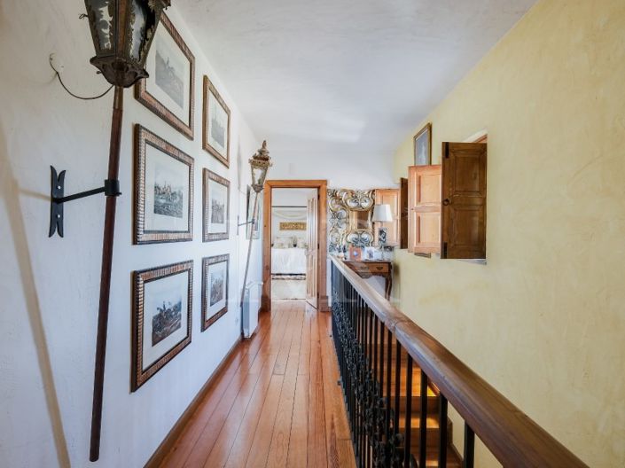 Image No.42-6 Bed Farmhouse for sale