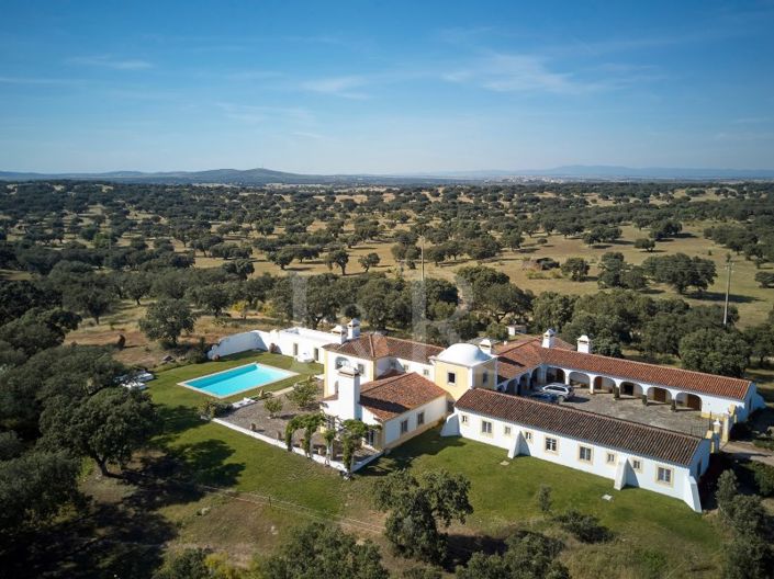 Image No.60-6 Bed Farmhouse for sale