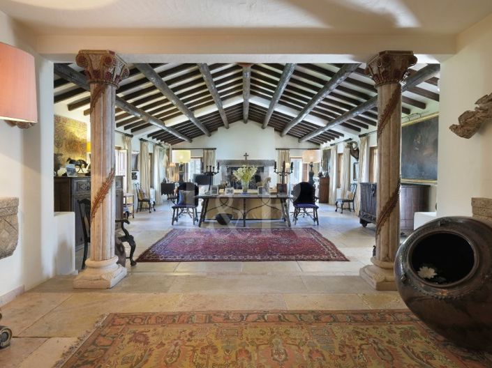 Image No.8-6 Bed Farmhouse for sale