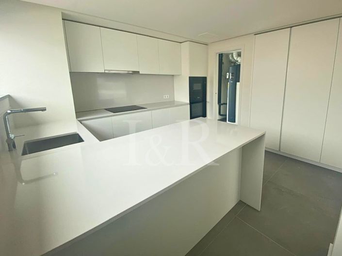 Image No.11-4 Bed Apartment for sale