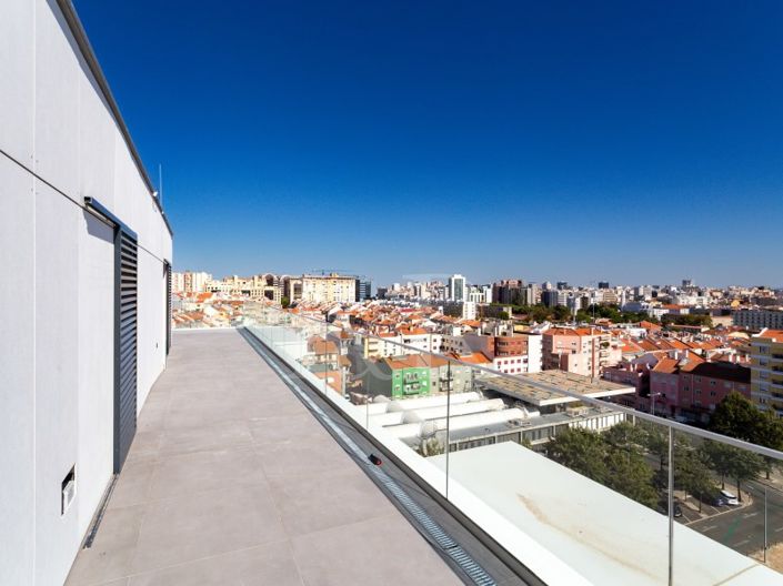 Image No.23-4 Bed Apartment for sale