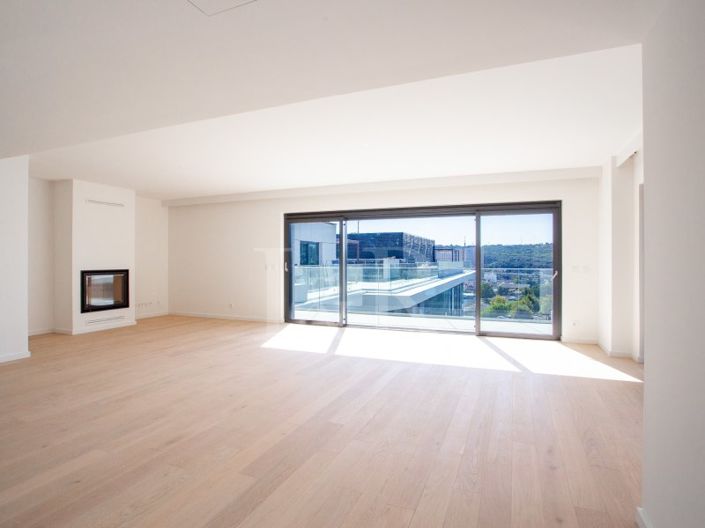 Image No.6-4 Bed Apartment for sale