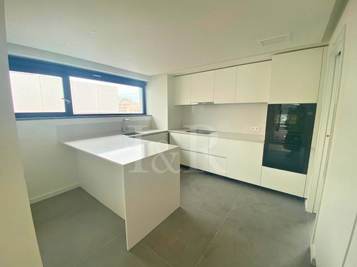 Image No.9-4 Bed Apartment for sale