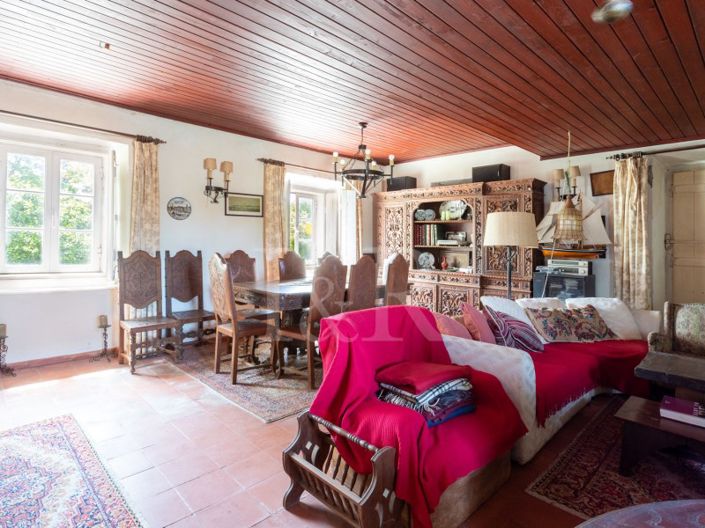 Image No.11-7 Bed Farmhouse for sale