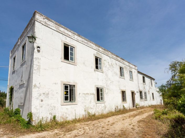 Image No.2-7 Bed Farmhouse for sale