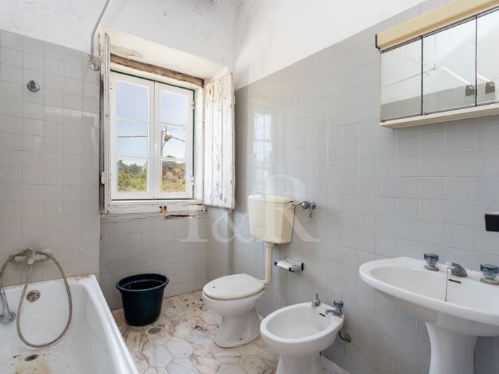 Image No.32-7 Bed Farmhouse for sale