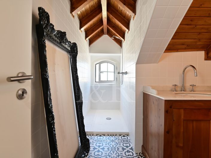 Image No.17-9 Bed House for sale