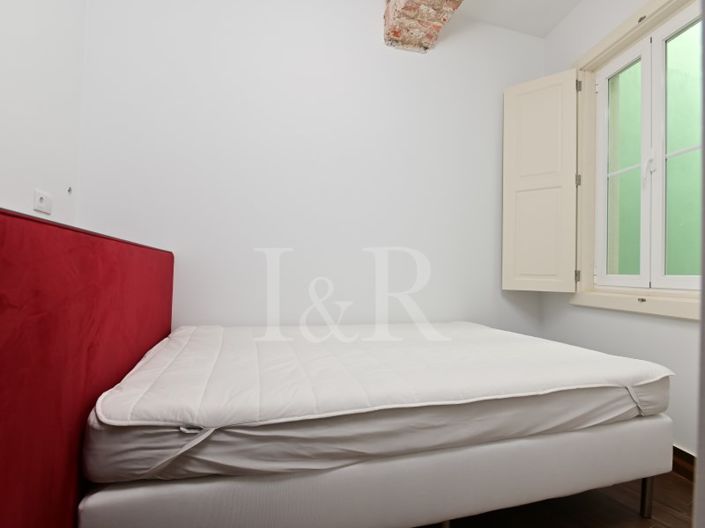 Image No.28-9 Bed House for sale