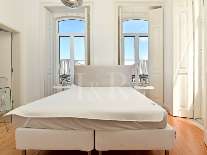 Image No.7-9 Bed House for sale