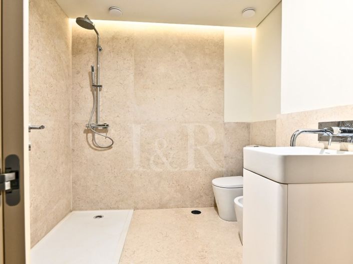 Image No.15-2 Bed Apartment for sale