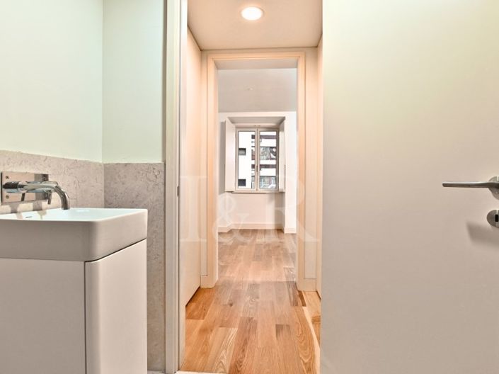 Image No.16-2 Bed Apartment for sale