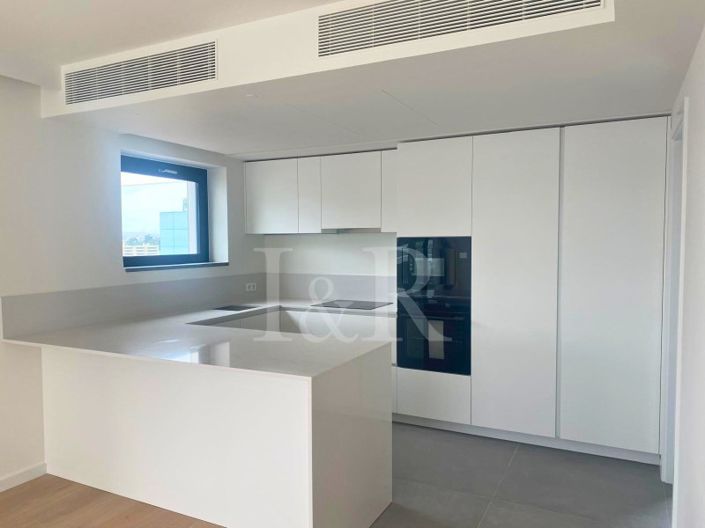 Image No.15-4 Bed Apartment for sale