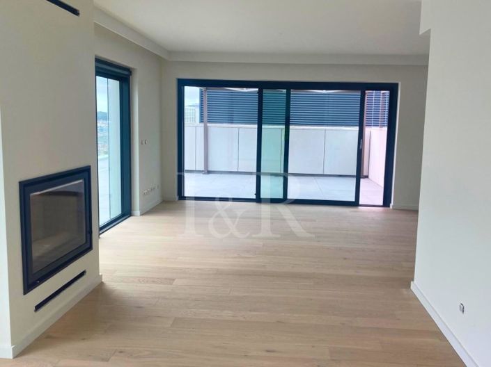 Image No.8-4 Bed Apartment for sale